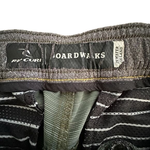 Rip curl ~Mens Green Hybrid Boardwalk Shorts ~ size tag missing -see photos - Picture 11 of 11